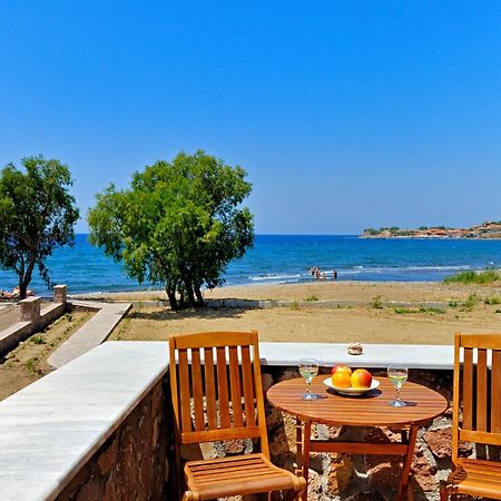 Michaela Beach Houses มิธิมนา ภายนอก รูปภาพ