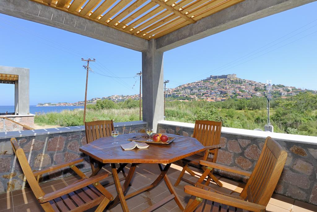 Michaela Beach Houses มิธิมนา ภายนอก รูปภาพ